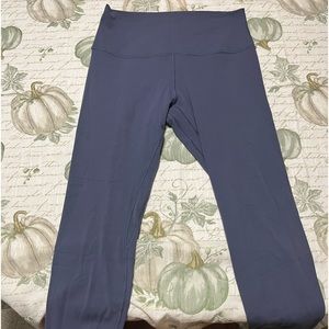 Cropped Purple luluemon leggings